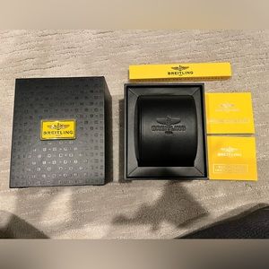 Breitling Navitimer Montbrillant Datora 43 Black Silver “Tuxedo” Dial